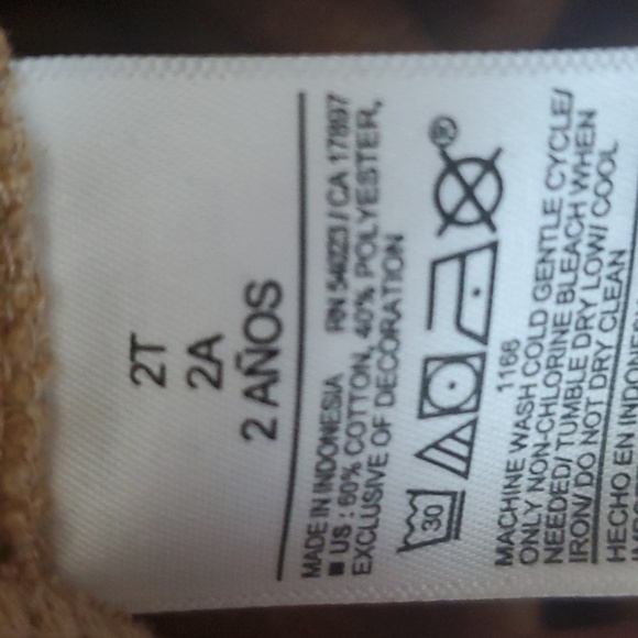 Old Navy Kids Khaki Shorts - Picture 6 of 6